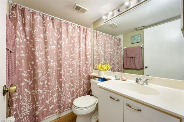 7750 Jewel LN 103, Naples, FL 34109