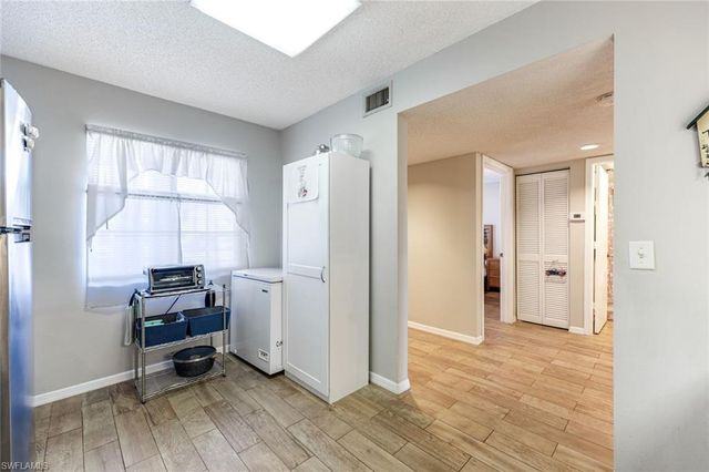 7750 Jewel LN 103, Naples, FL 34109