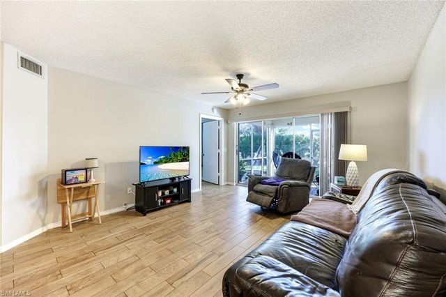 7750 Jewel LN 103, Naples, FL 34109