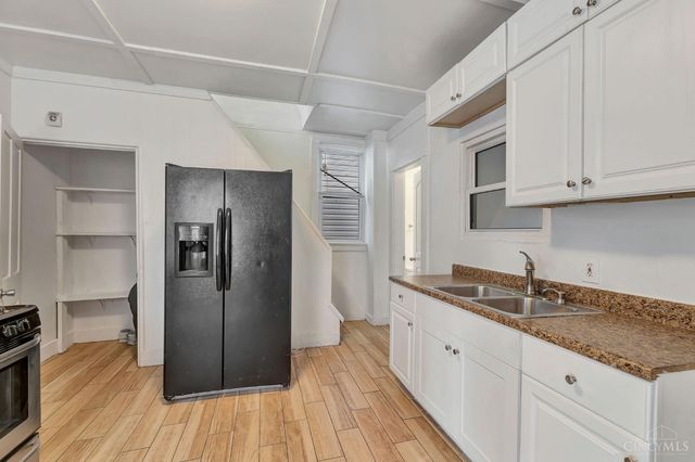 1976 Queen City Avenue, Cincinnati, OH 45214