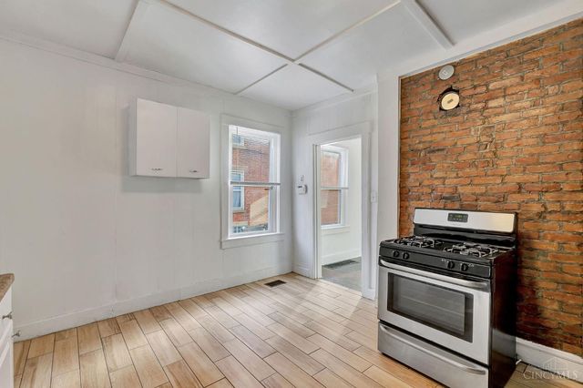 1976 Queen City Avenue, Cincinnati, OH 45214