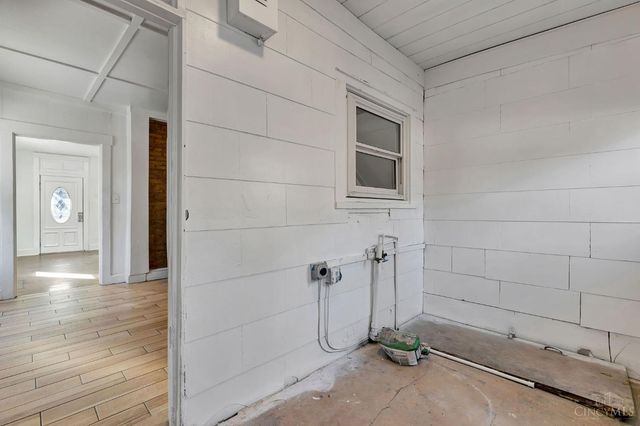 1976 Queen City Avenue, Cincinnati, OH 45214