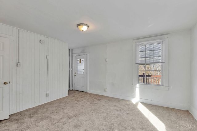 1976 Queen City Avenue, Cincinnati, OH 45214