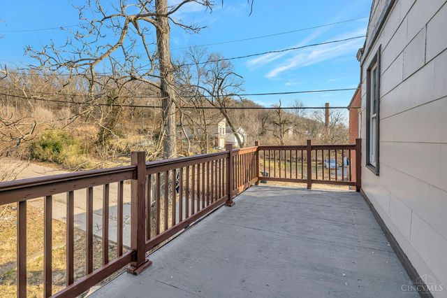 1976 Queen City Avenue, Cincinnati, OH 45214