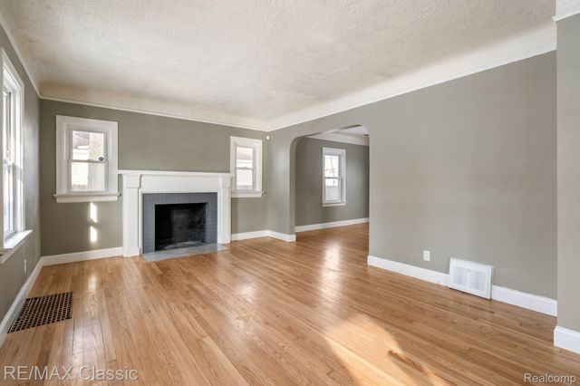 4433 Elizabeth Street, Wayne, MI 48184