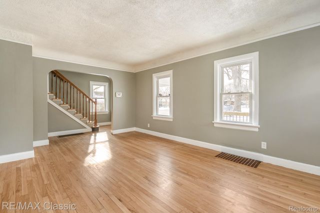 4433 Elizabeth Street, Wayne, MI 48184