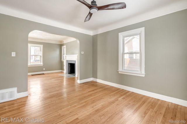 4433 Elizabeth Street, Wayne, MI 48184