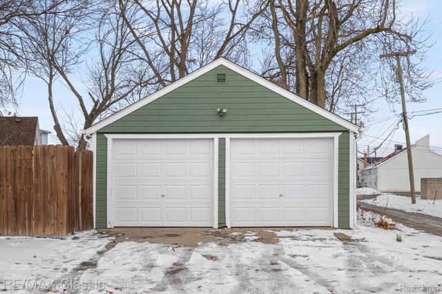 4433 Elizabeth Street, Wayne, MI 48184