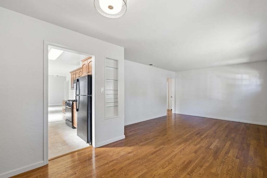 Image 8 of property listing at 119 Florence Street, Sunnyvale, CA 94086