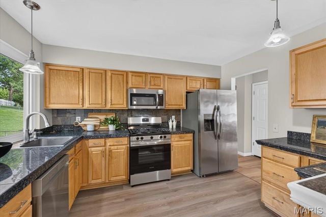 930 Bellestri Drive, Ballwin, MO 63021