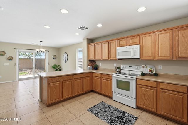 967 E LESLIE Avenue, San Tan Valley, AZ 85140