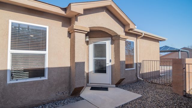 813 Waterfall Drive NE, Rio Rancho, NM 87144
