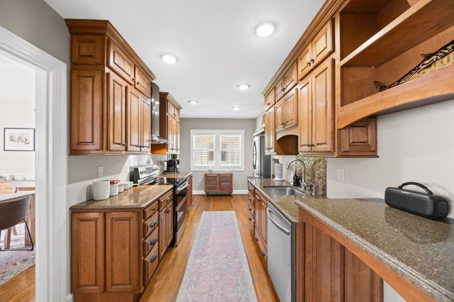 2890 Greens Mill Rd, Columbia, TN 38401