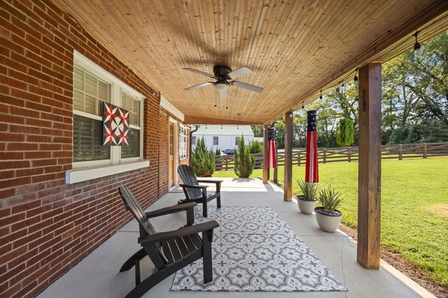 2890 Greens Mill Rd, Columbia, TN 38401