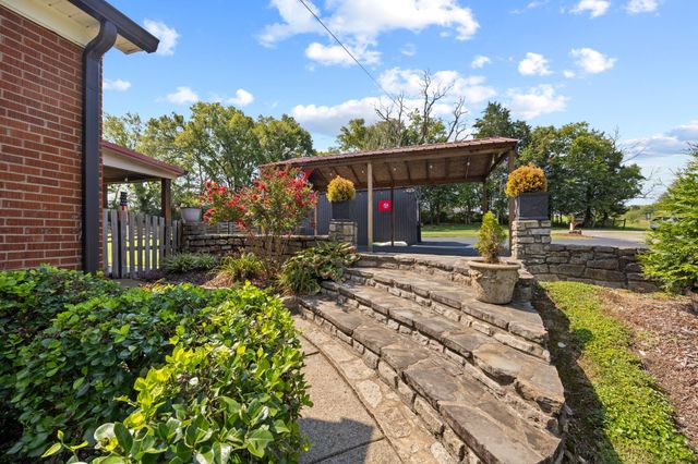2890 Greens Mill Rd, Columbia, TN 38401