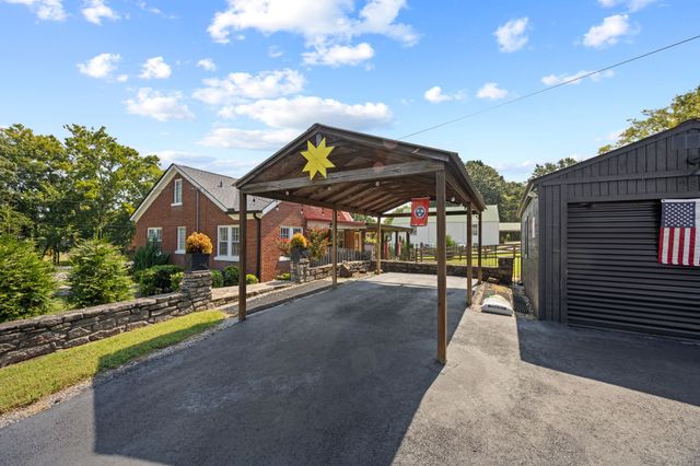2890 Greens Mill Rd, Columbia, TN 38401