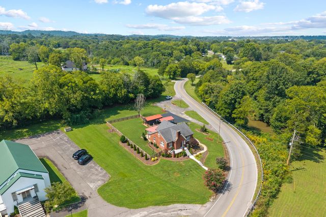 2890 Greens Mill Rd, Columbia, TN 38401