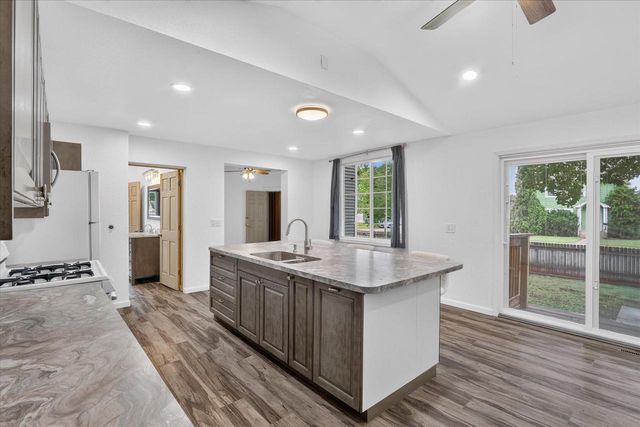 1123 Portland Avenue, Beloit, WI 53511