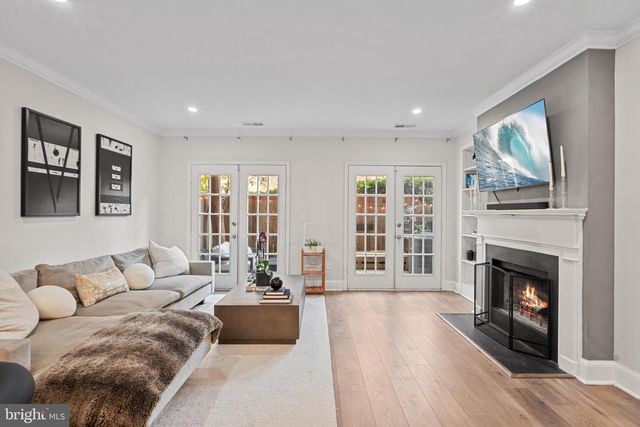 4311 MASSACHUSETTS AVE NW, Washington, DC 20016