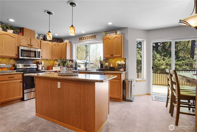 7028 Cavalier Street SW, Olympia, WA 98512