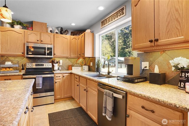 7028 Cavalier Street SW, Olympia, WA 98512