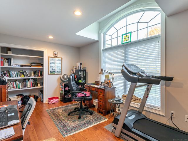 1 Blossom Court 1, New Milford, CT 06776