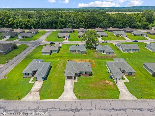 4207 N Oak Park Circle, Fort Smith, AR 72904