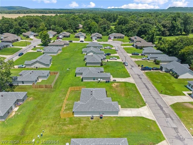 4207 N Oak Park Circle, Fort Smith, AR 72904