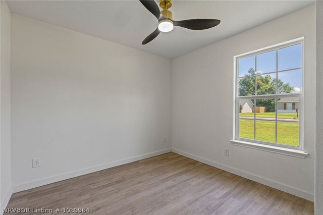 4207 N Oak Park Circle, Fort Smith, AR 72904