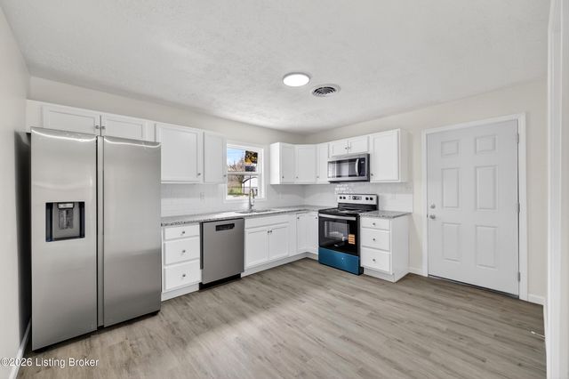 1208 Terudon Dr, Louisville, KY 40214