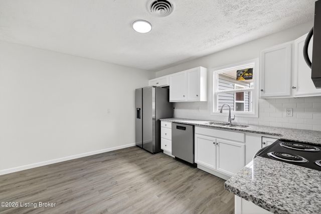 1208 Terudon Dr, Louisville, KY 40214