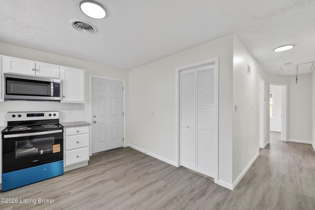 1208 Terudon Dr, Louisville, KY 40214