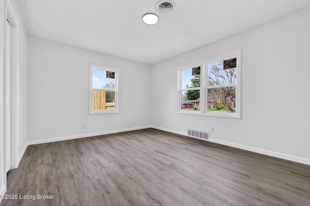 1208 Terudon Dr, Louisville, KY 40214