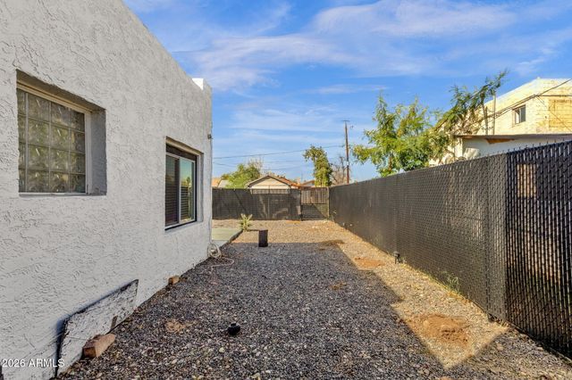 2126 N 25TH Place, Phoenix, AZ 85008