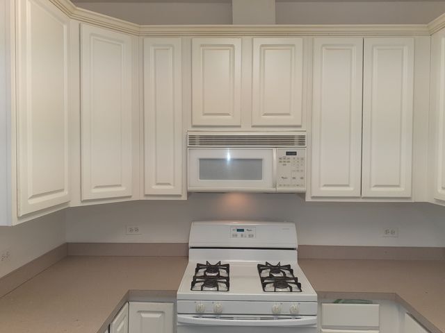 11 E Illinois Avenue, Palatine, IL 60067