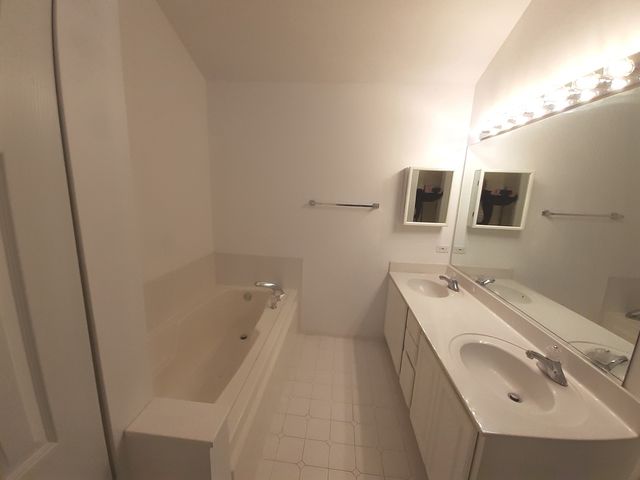 11 E Illinois Avenue, Palatine, IL 60067