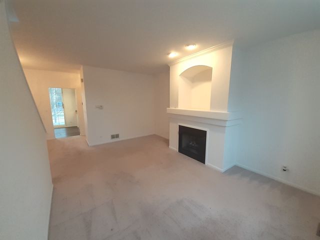 11 E Illinois Avenue, Palatine, IL 60067