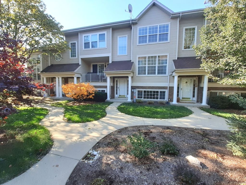 11 E Illinois Avenue, Palatine, IL 60067