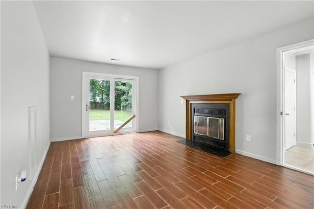 142 Springdale WAY, Hampton, VA 23666