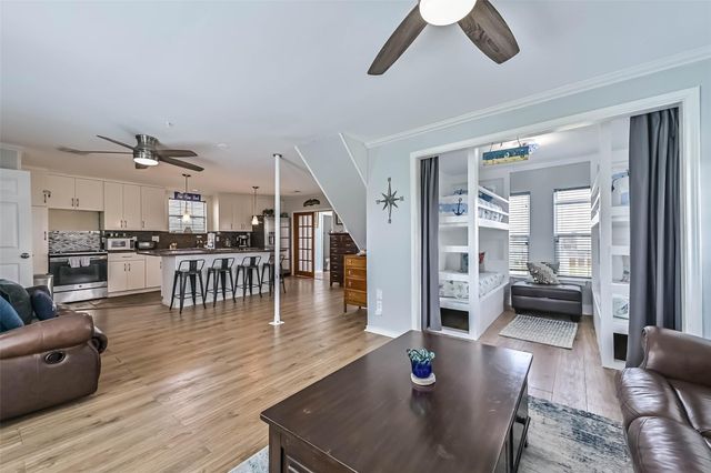 3917 3rd Street, Galveston, TX 77554