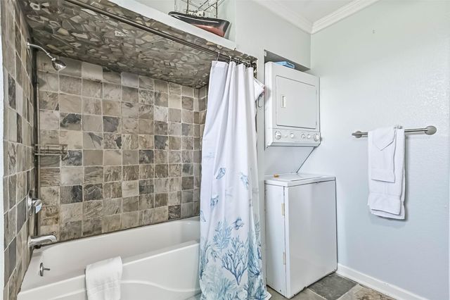 3917 3rd Street, Galveston, TX 77554