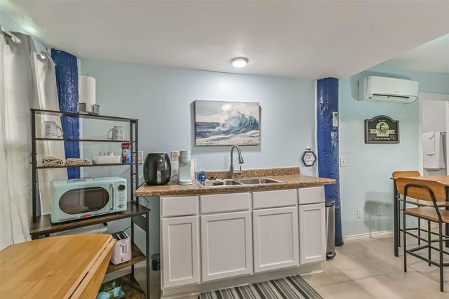 3917 3rd Street, Galveston, TX 77554