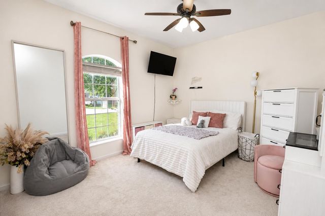 218 Blue Ridge Dr, Gray, LA 70359