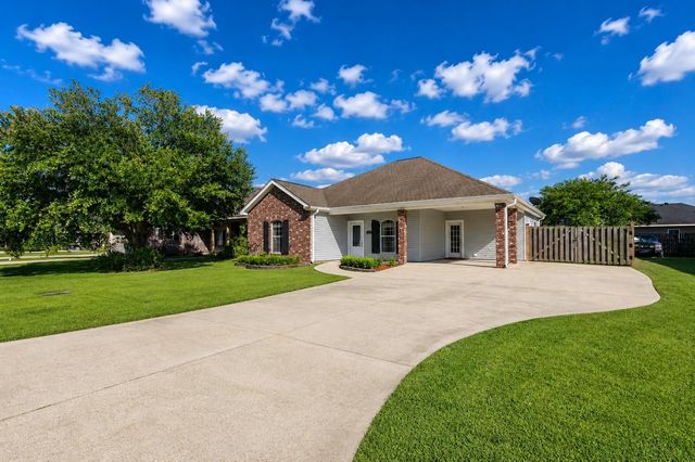 218 Blue Ridge Dr, Gray, LA 70359
