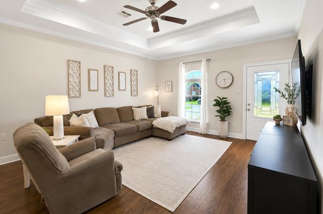 218 Blue Ridge Dr, Gray, LA 70359