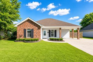 218 Blue Ridge Dr, Gray, LA 70359