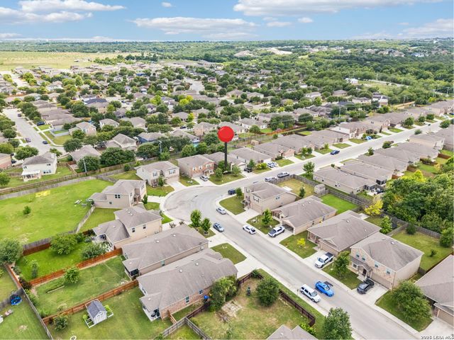 174 HIDDEN KNL, Selma, TX 78154