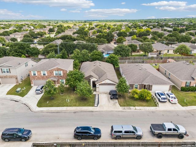 174 HIDDEN KNL, Selma, TX 78154