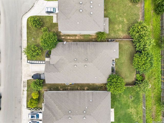 174 HIDDEN KNL, Selma, TX 78154