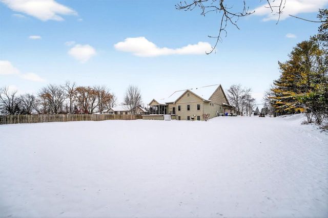 4920 N MEADE STREET, Appleton, WI 54913